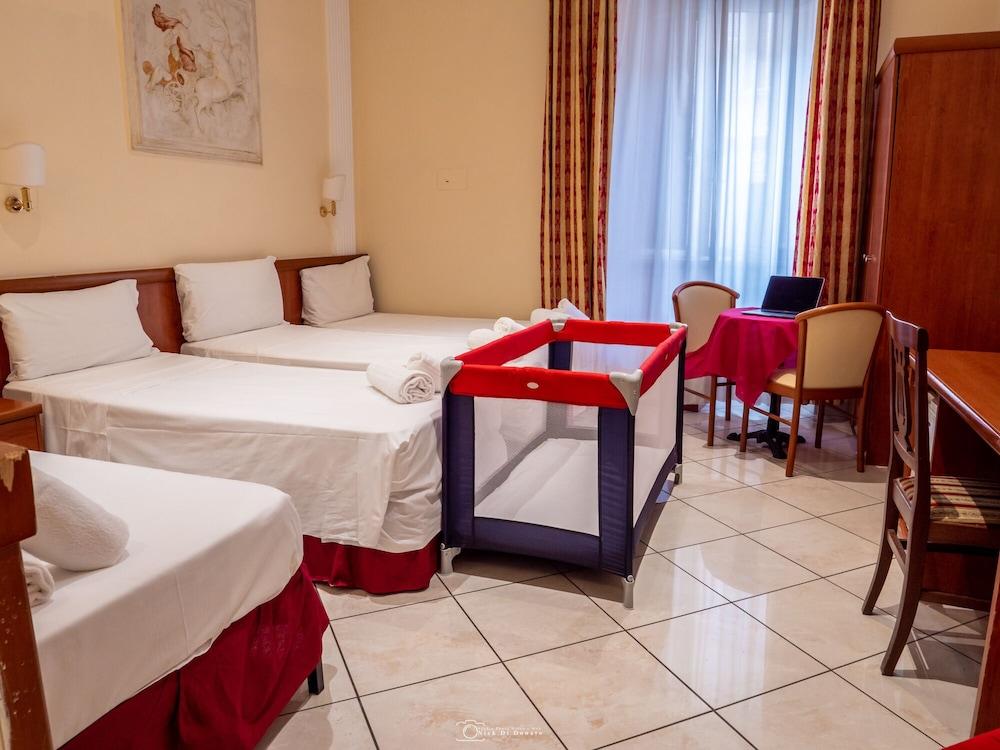 Hotel Suite Caesar Rom Exterior foto